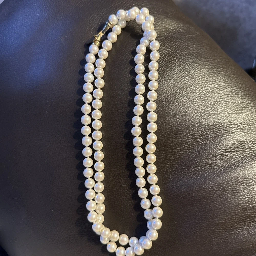 VTG Signed Kissaka Creamy Tone Faux Pearl Hand Knotted Necklace 35